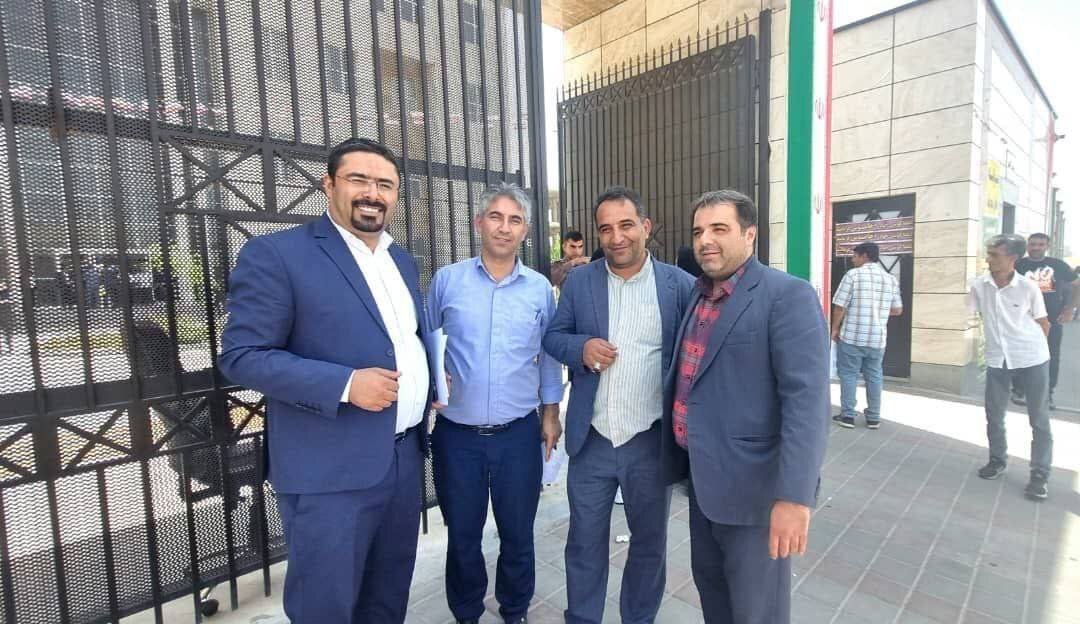 تشکیل پرونده برای خبرنگاری که فیلم دست ندادن نماینده مجلس با استاندار را منتشر کرد!