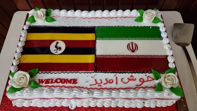 تذکر رئیس جمهور درباره خبرنگاران / حسینیهای با کتیبه محتشم در دل اوگاندا! 5