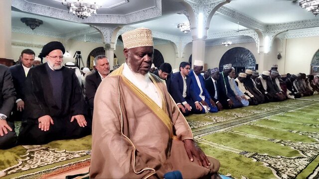 تذکر رئیس جمهور درباره خبرنگاران / حسینیهای با کتیبه محتشم در دل اوگاندا! 4