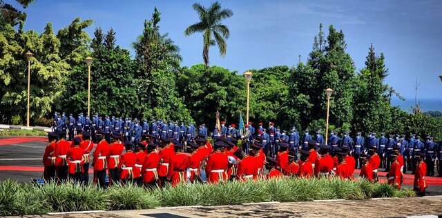 تذکر رئیس جمهور درباره خبرنگاران / حسینیهای با کتیبه محتشم در دل اوگاندا! 2