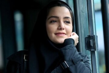 عکس| استایل خاص نازنین بیاتی در کنار شیرین یزدان‌بخش