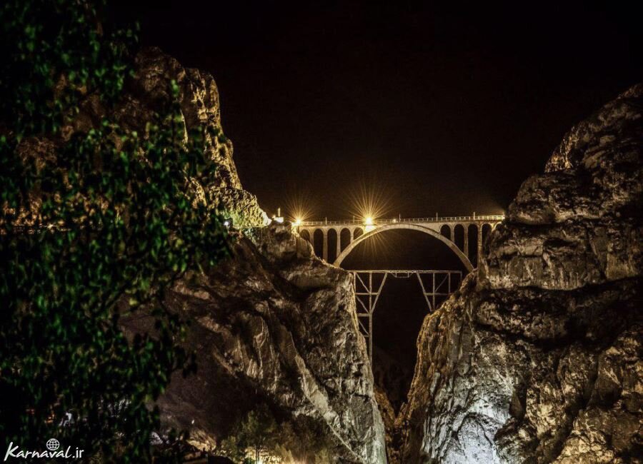 پل تاریخی ورسک را این موقع از شب دیده بودید