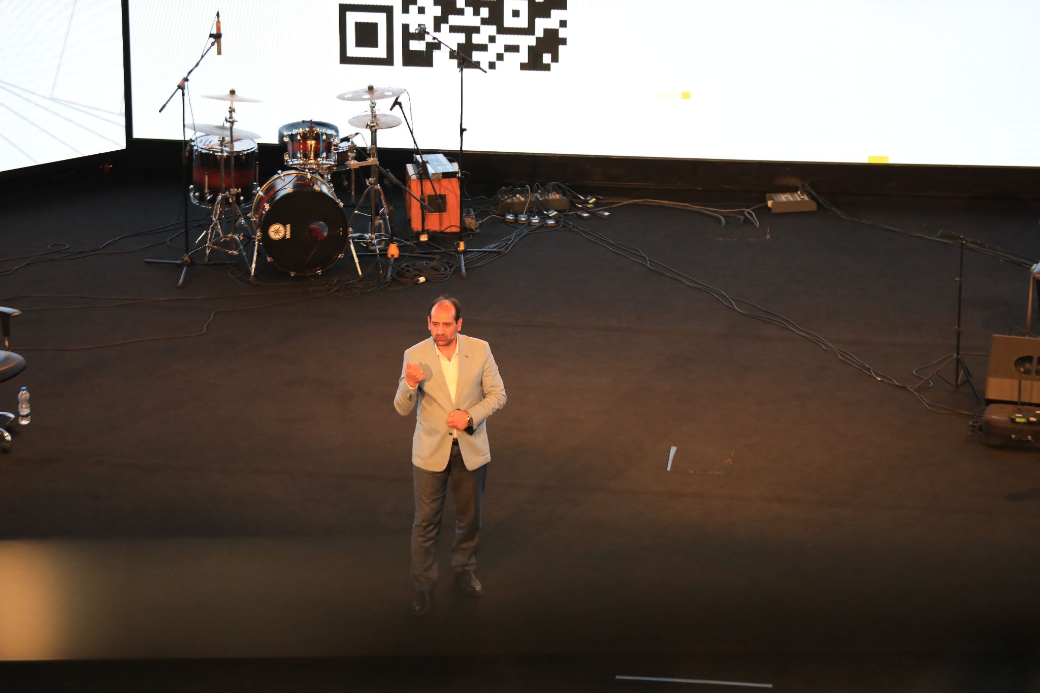 تقلب چالش صنعت بیمه است / انتقاد از قیمتگذاری دستوری در صنعت بیمه