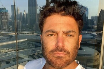 عکس | محمدرضا گلزار بالاتر از همه آسمان‌خراش‌های دبی