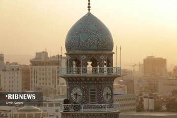 تعویض پرچم و اذن عزا در حرم مطهر رضوی در محرم ۱۴۴۴