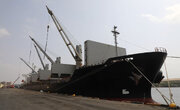 کشتی حامل خاک آهن روی در بندر شهید باهنر بارگیری شد