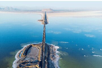 عکس | تصویری غم‌انگیز از وضعیت دریاچه ارومیه!