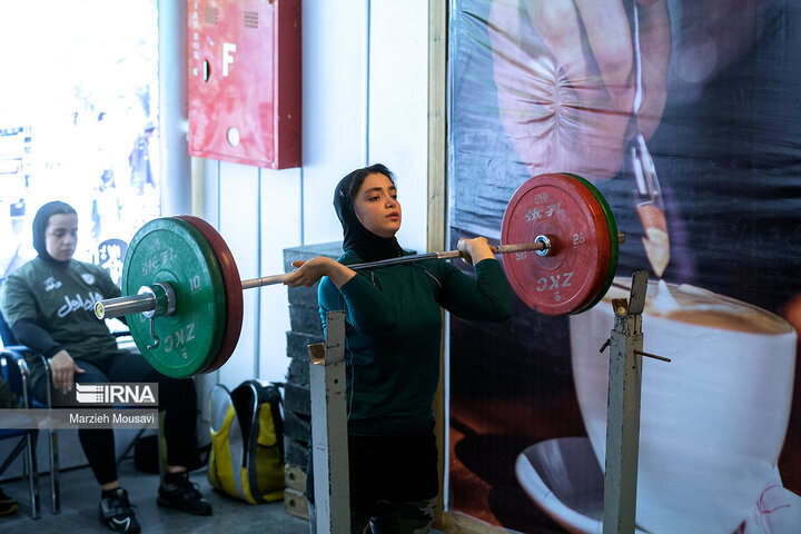 تمرین تیم ملی وزنه برداری زنان