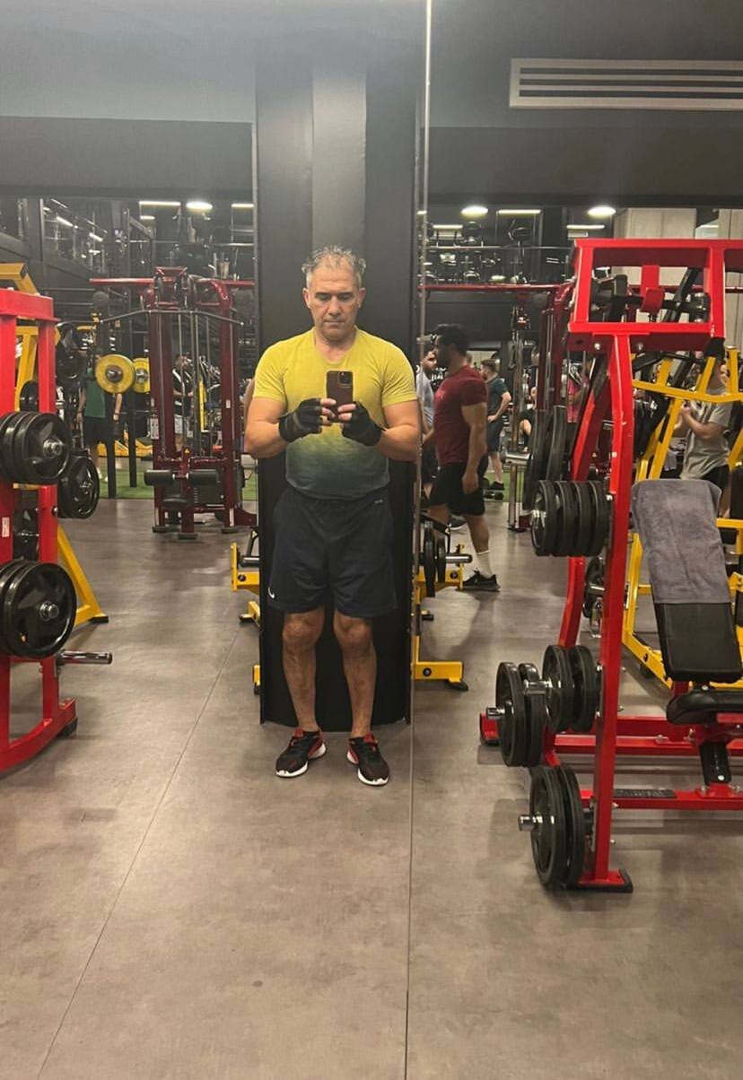 عکس| بدن آماده عابدزاده در 57 سالگی؛ عکس جدید عقاب در باشگاه