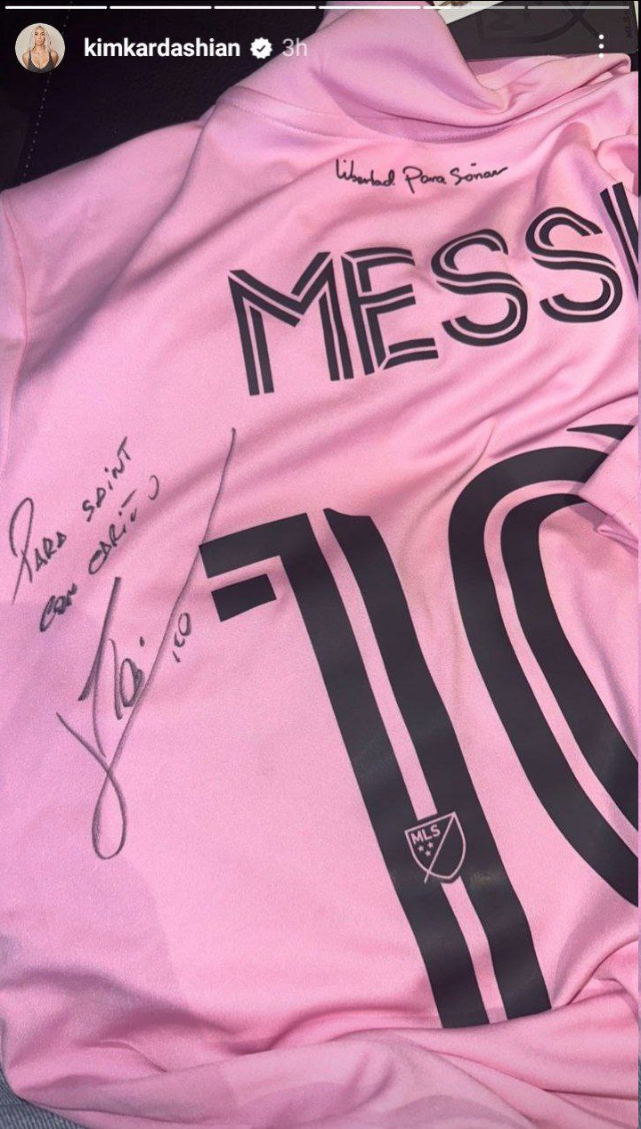 عکس| هدیه ویژه مسی به کیم کارداشیان