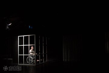 سانسور هیچ کمکی به جامعه نمیکند/ شخصا موافق تعطیلی تئاتر نیستم سانسور هیچ کمکی به جامعه نمیکند/ شخصا موافق تعطیلی تئاتر نیستم