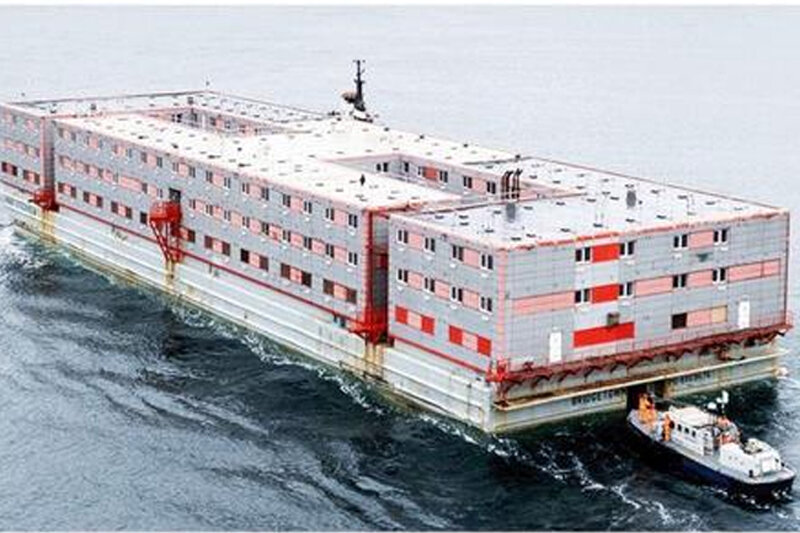 ببینید | رونمایی از یک زندان شناور برای مهاجران توسط بریتانیا!