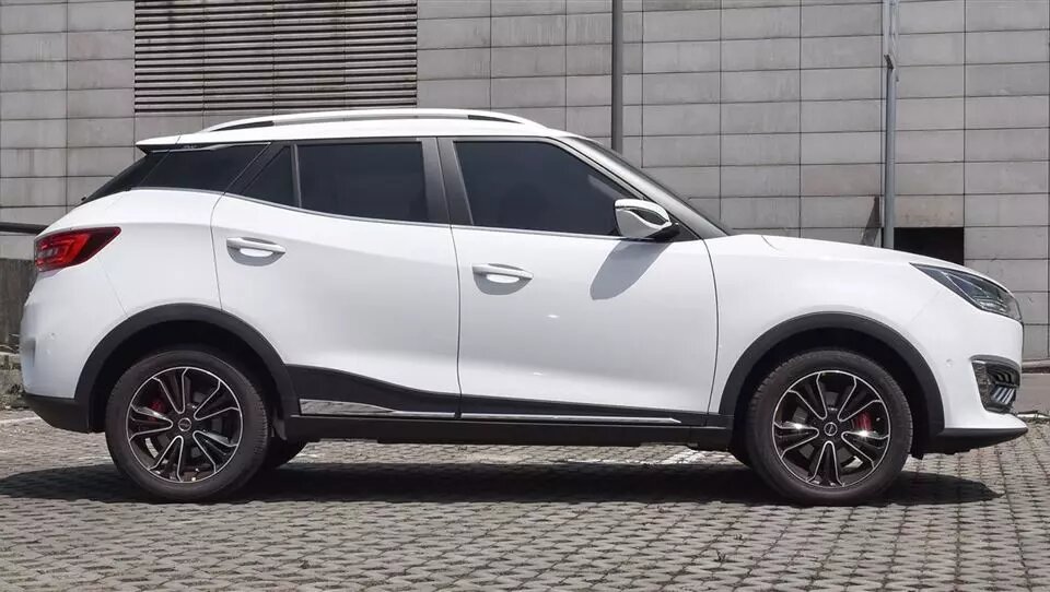 ماشین جدید پارس خودرو/ کراساُور چینی با طراحی قدیمی/ عکس