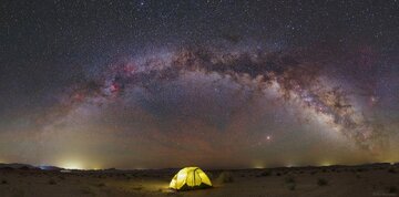 نمایان شدن کهکشان راه شیری در آسمان کویر لوت/ عکس