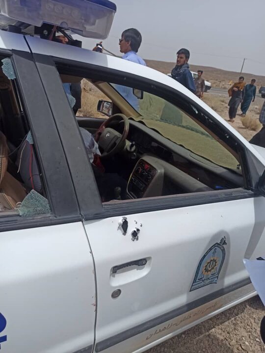 تصاوری از حمله تروریستی به واحد گشت پلیس‌راه در مسیر خاش - تفتان