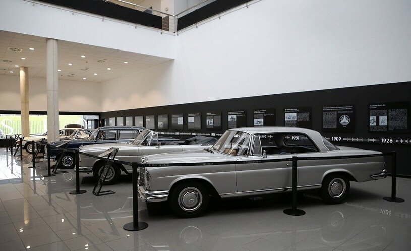 ویترین حیرتانگیز مرسدس بنز در اشتوتگارت/ عکس