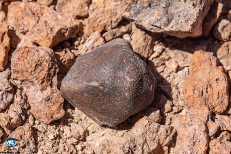 ببینید | دنیایی شگفت‌انگیز داخل سنگ‌ها؛ باورتان می‌شود؟