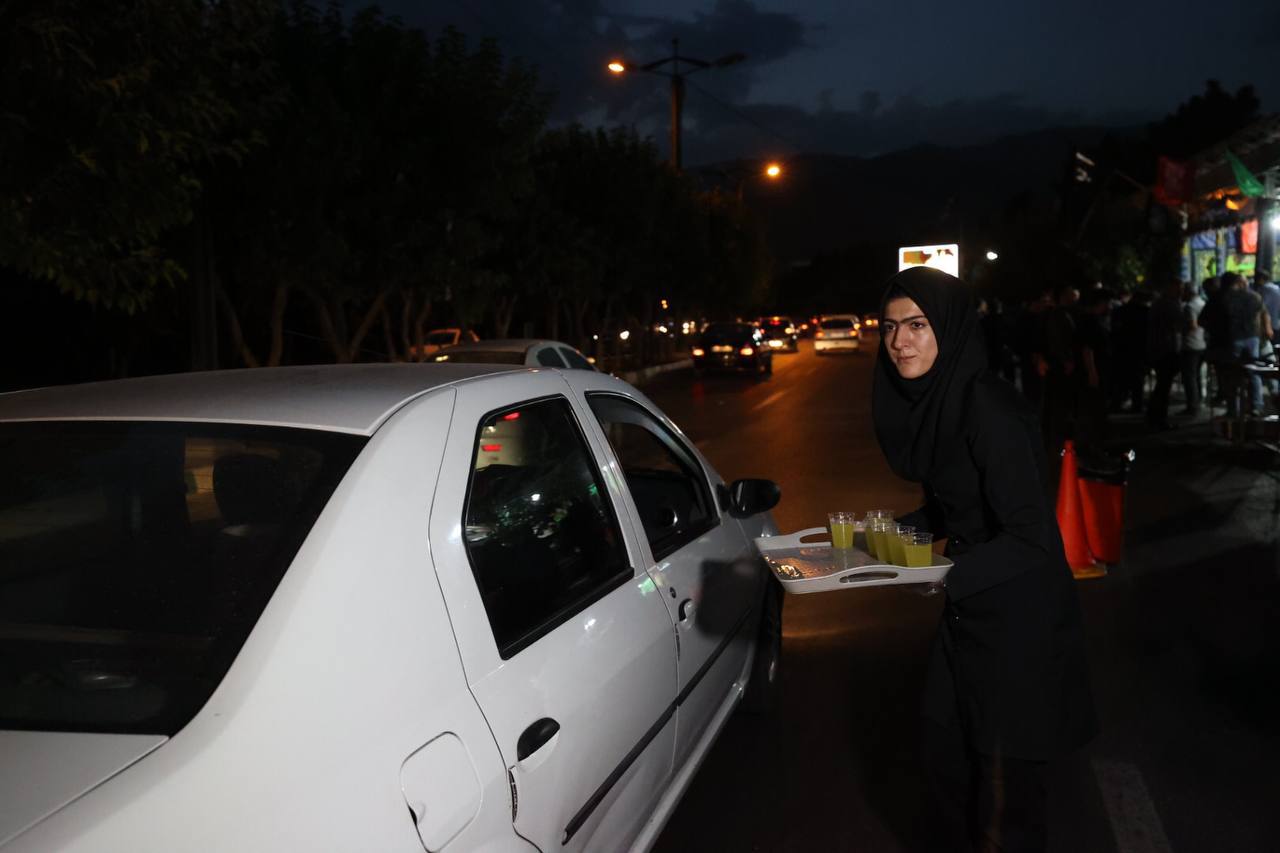 تصاویر| وقتی قهرمانان المپیک، جهان و آسیا خادم موکب امام حسین (ع) میشوند