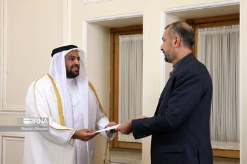 أمير قطر يبعث رسالة إلى الرئيس الإيراني أمير قطر يبعث رسالة إلى الرئيس الإيراني