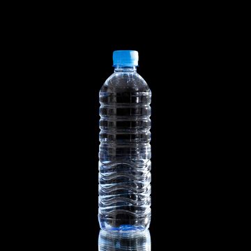 بطری آب پلاستیکی را اینجا استفاده کنید!/ عکس