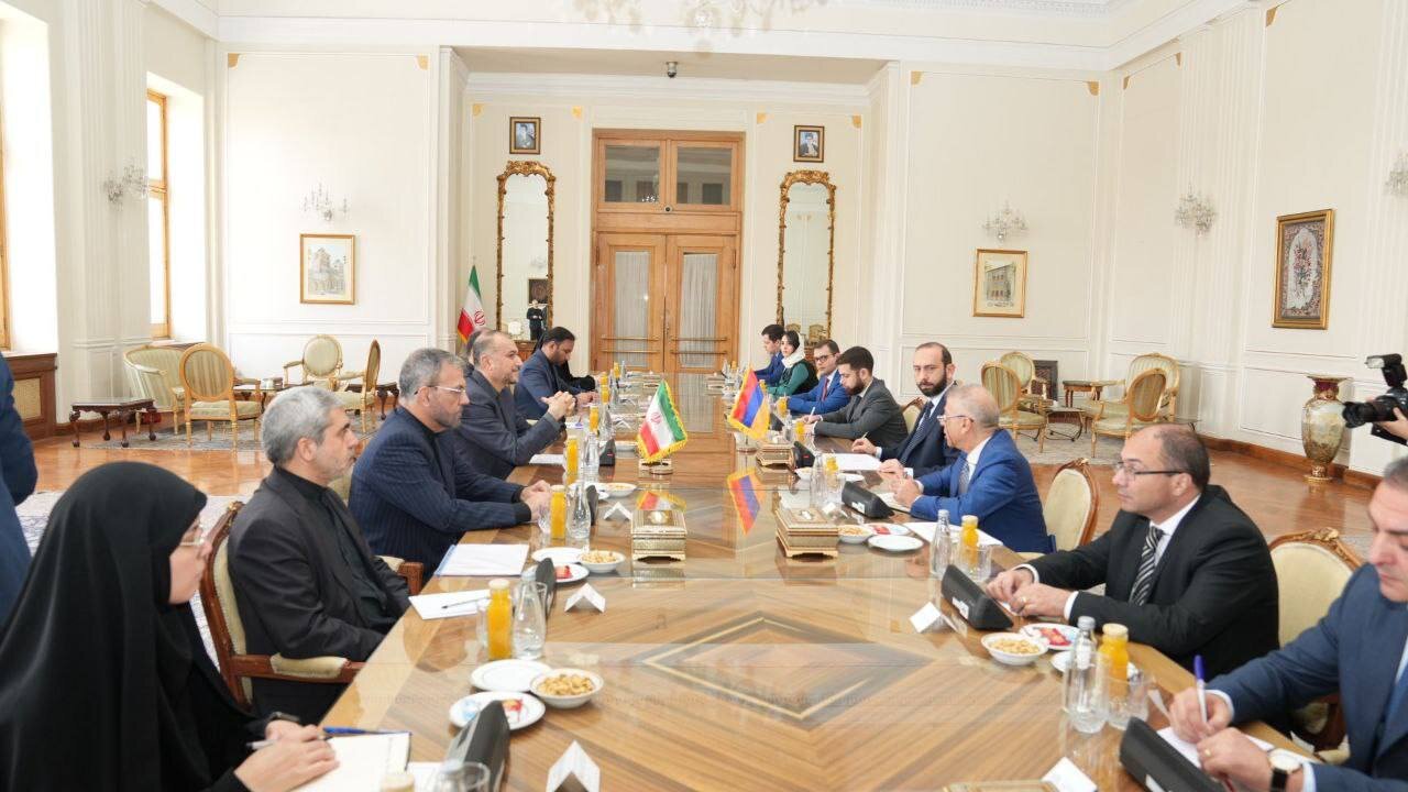 دیدار وزیرخارجه ارمنستان با امیرعبداللهیان