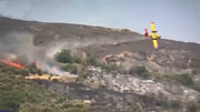 ببینید | لحظه تلخ سقوط و انفجار هواپیمای یونانی در هنگام عملیات اطفا حریق