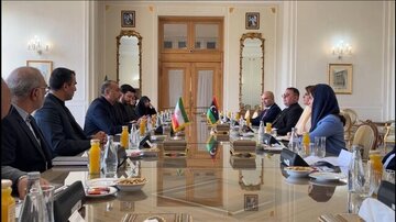 آغاز گفت‌وگوهای وزیران خارجه ایران و لیبی در تهران