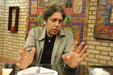 سلبریتی ملاکی برای فروش یک اجرا نیست / بعضی مواقع یک نانوا از کسی که ما فکر میکنیم هنرمند است، هنرمندانهتر زندگی میکند /