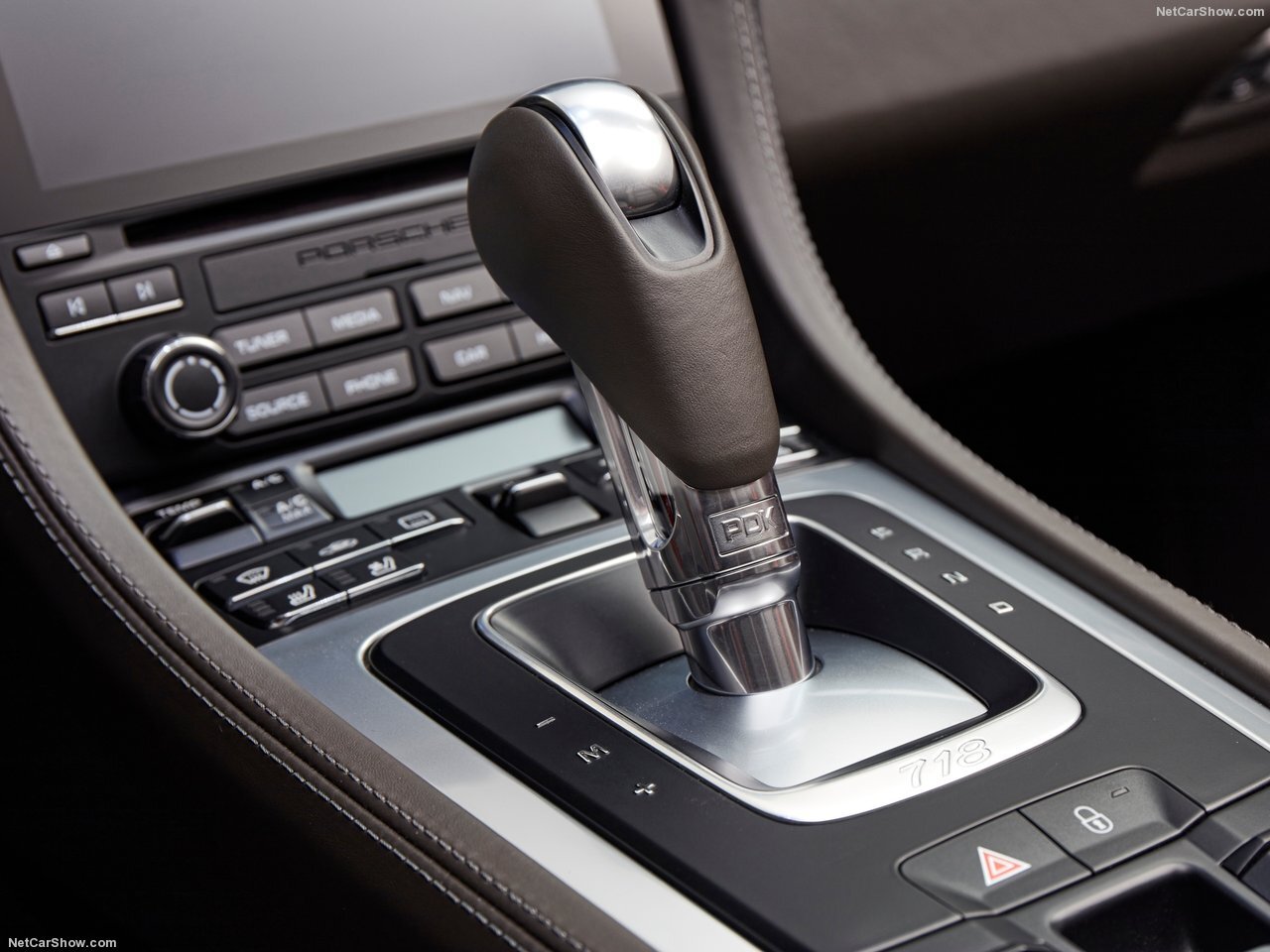 افراد انگشتشماری در ایران سوار این پورشه میشوند!/عکس