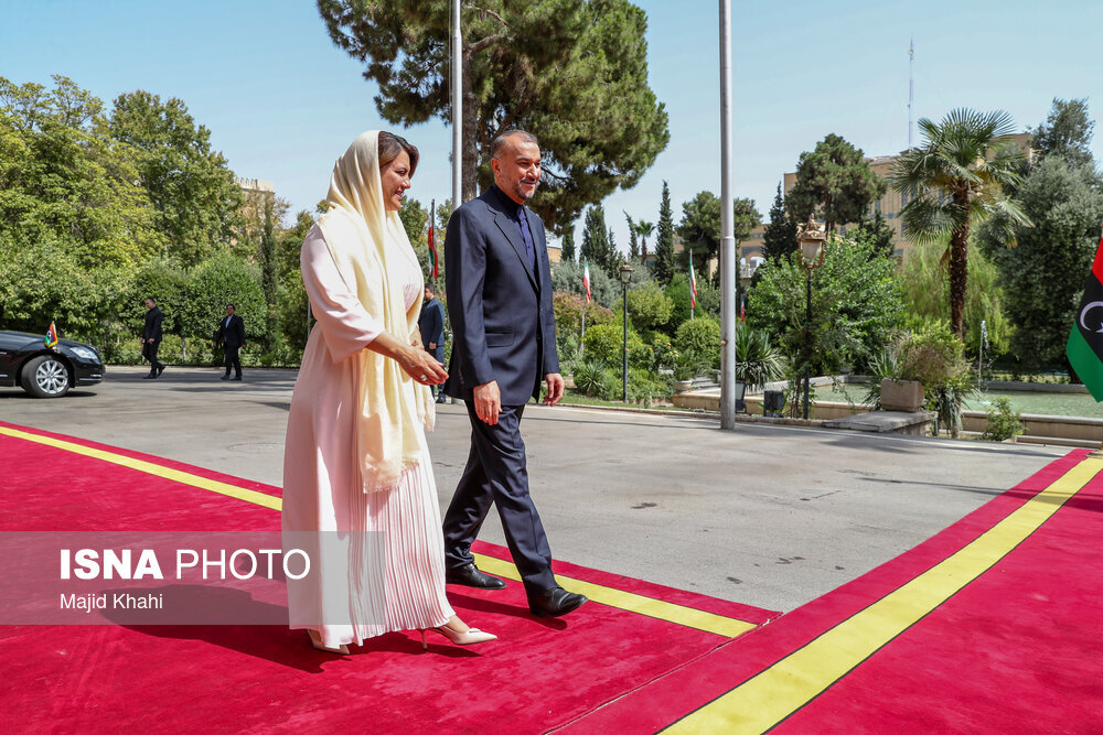 حجاب وزیر خارجه لیبی در تهران دور از چشم گشت ارشاد