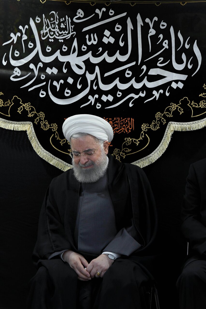 اشک های حسن روحانی برای ابا عبدالله حسین (ع)