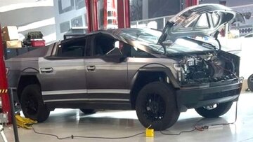 تمسخر وانت هیولای فورد توسط تسلا!/ عکس