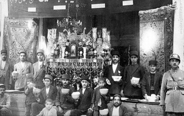 تصویری جالب از سقاخانه‌ای در تهران؛ ۱۰۰ سال قبل/ عکس