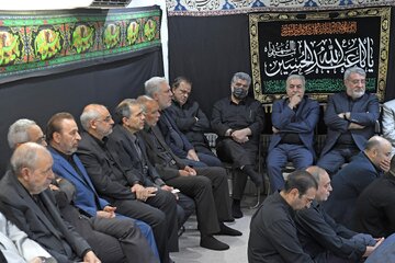 دومین روز مراسم عزاداری سالار شهیدان در دفتر دکتر روحانی