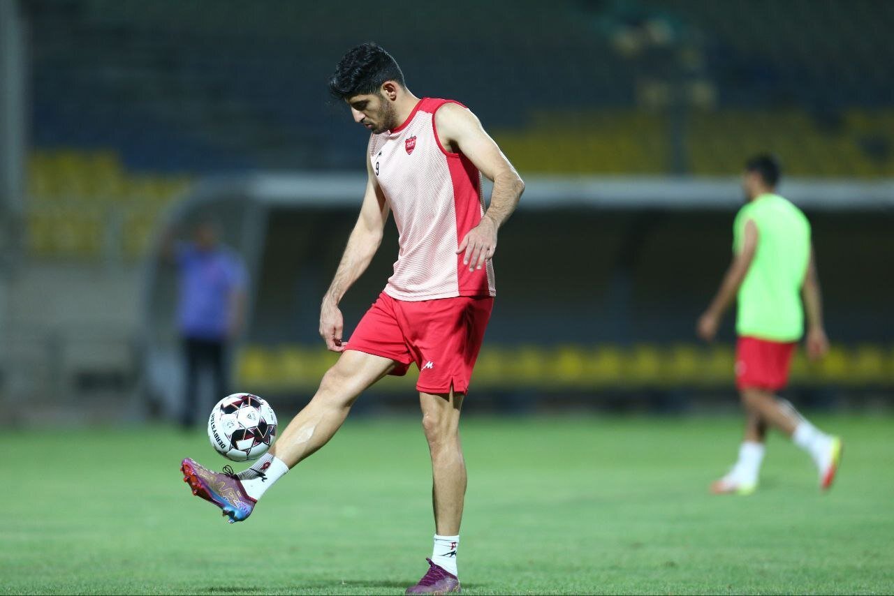 عکس| توپ جدید لیگ برتر در تمرین پرسپولیس