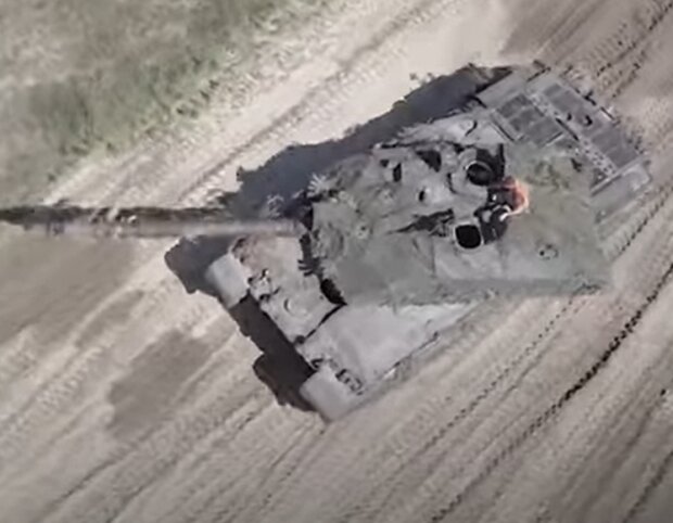 رونمایی از تانکهای انگلیسی برای میدان نبرد اوکراین/ عکس