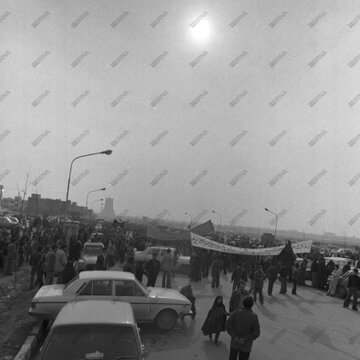راهپیمایی ضد رژیم پهلوی در تاسوعا و عاشورای حسینی سال ۱۳۵۷
