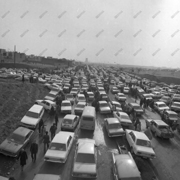 راهپیمایی ضد رژیم پهلوی در تاسوعا و عاشورای حسینی سال ۱۳۵۷
