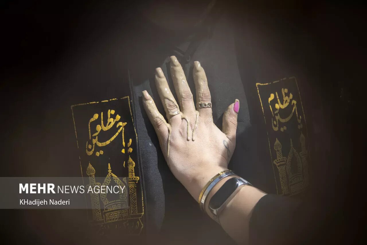 لٌرها با این سنت کهن اندوه خود را در روز عاشورا بهنمایش میگذارند/ عکس