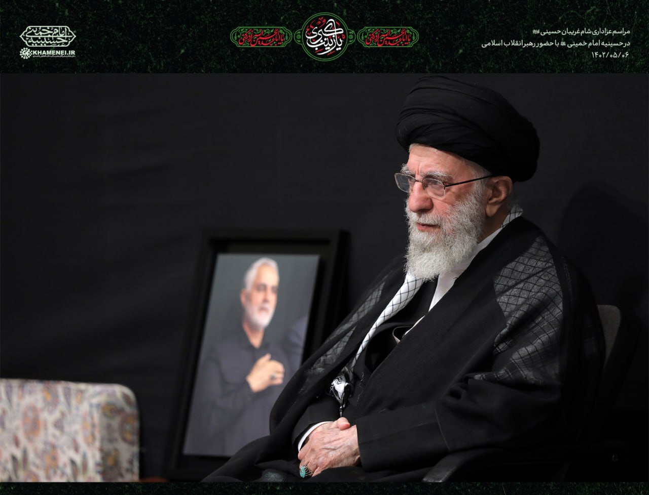 قاب عکس شهید سلیمانی در کنار رهبر انقلاب