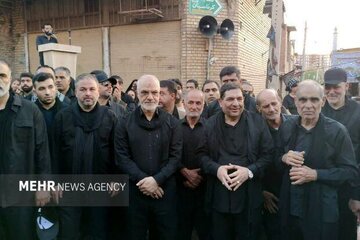 پوشش متفاوت مخبر در مراسم محرم + عکس