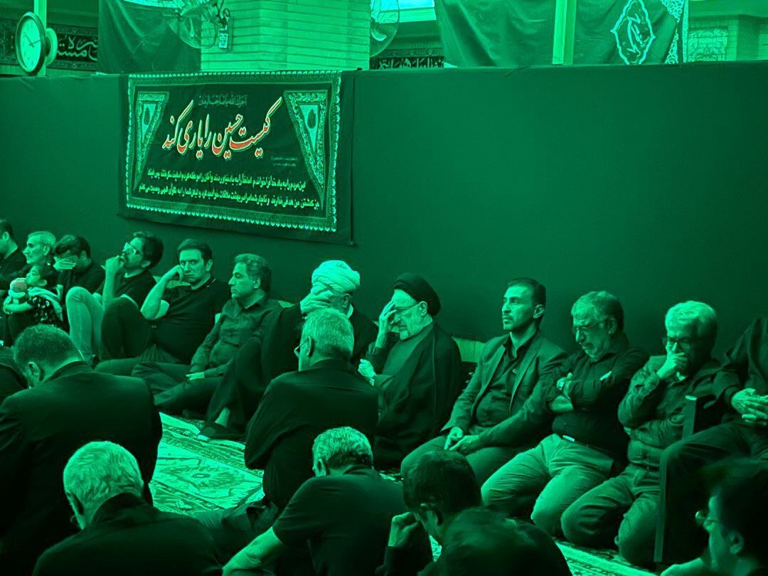 خاتمی ، جهانگیری،موسوی خوئینی ها، سید هادی خامنه‌ای و صادقی در یک مراسم /+ عکس
