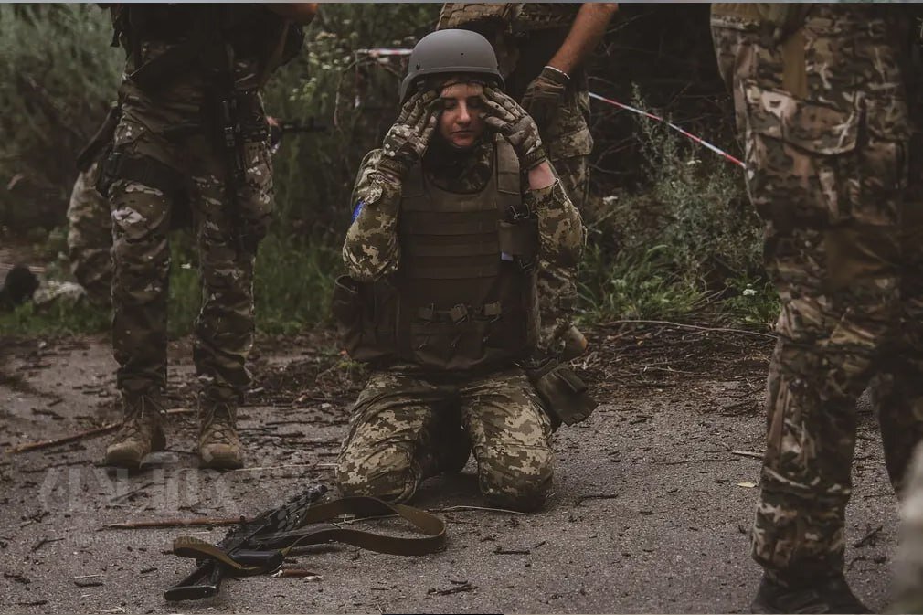 خستگی سرباز زن اوکراینی از تمرینات سخت 