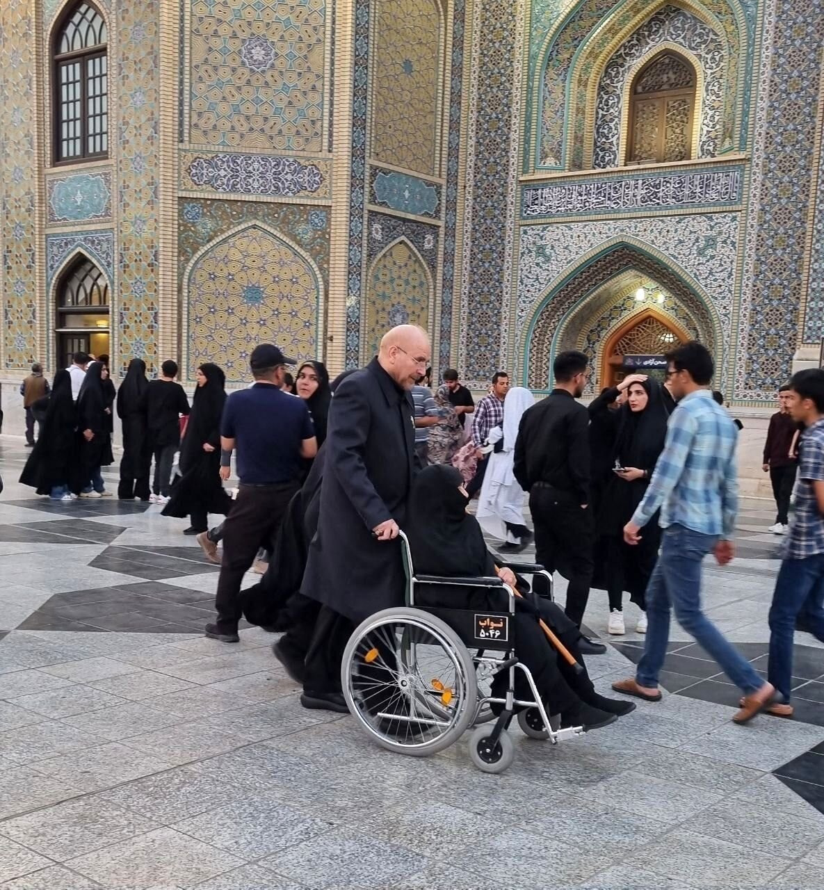 قالیباف سوژه دوربین مردم! + عکس