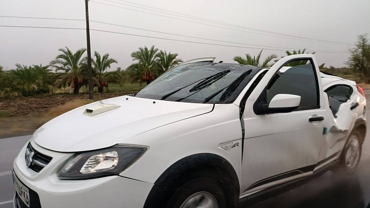 سردر دانشگاه بمپور سقوط کرد