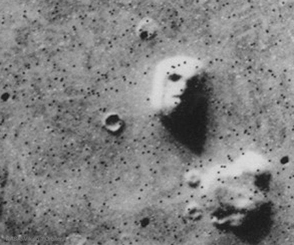 ظاهر شدن چهره‌های عجیب در مریخ