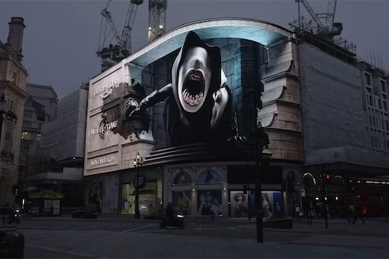 ببینید | بیلبورد سه بعدی ترسناک در ژاپن