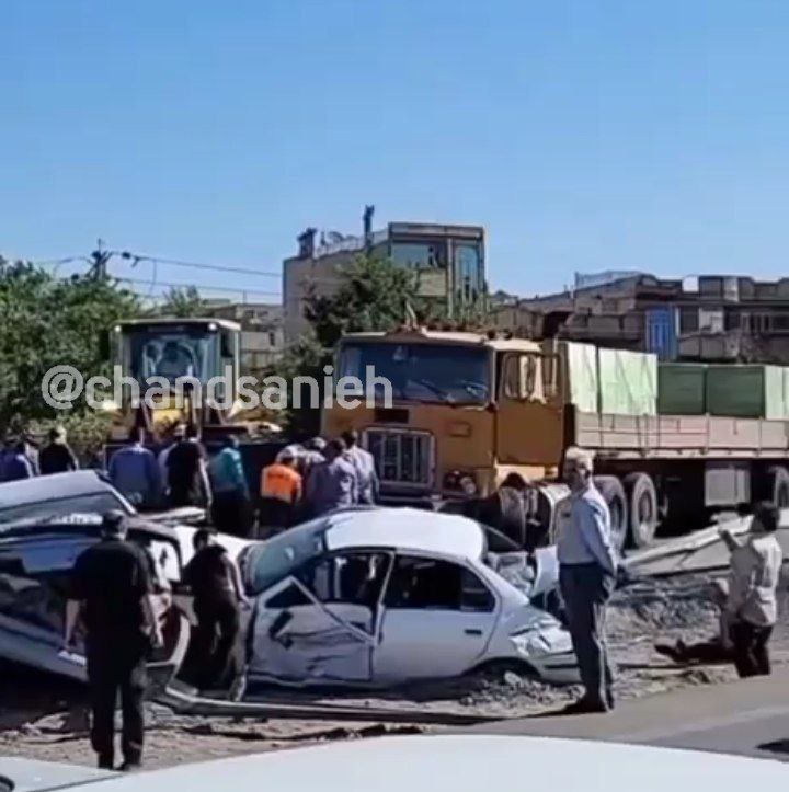 تصادف خونین در تبریز؛ تریلی خودروها را له کرد/ عکس