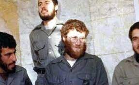 سرباز جلو آمد و سیلی محکمی نثار شهید بروجردی کرد ...