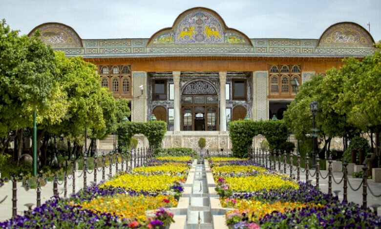 به این شهر سفر کنید و هم‌زمان پنج باغ ایرانی بی‌نظیر را ببینید